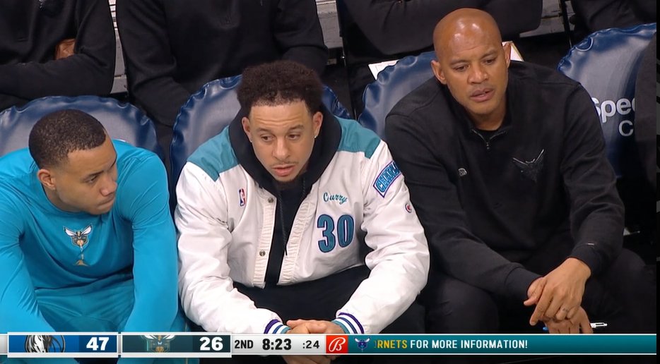 Seth Curry found this Hornets jacket in his Dad's closet this week and asked if he could wear it to the last Hornets home game of the season. Per Dell Curry on @HornetsOnBally