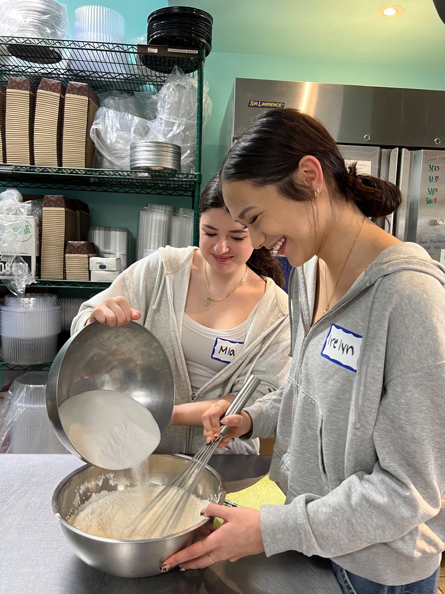 LYNX scholars interested in a career in baking and pastry making visited Piece O’ Cake to learn not only cake making and decorating skills, but also the importance of creating a consistent quality product! @FCPSMaryland @PieceOCake_LLC