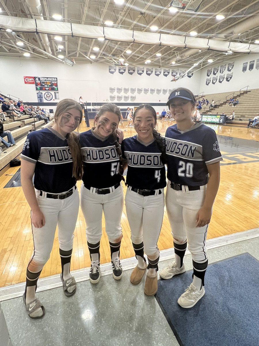 Awesome stuff from @RollHudSoftball as they earn a league road win at Twinsburg then show up to support @HUDspike! Well done, Explorers! #ExplorerPride #RollHud