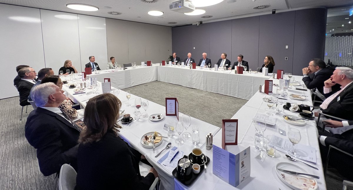 Many thanks to @PwC_AU's Adam Lai for cohosting a valuable discussion with Sir David Higgins on ➡️good governance, leadership & culture ➡️🇬🇧politics, economy & 🇦🇺🤝🇬🇧 ➡️key trends shaping global #infrastructure #energy #aviation & #investment environments
