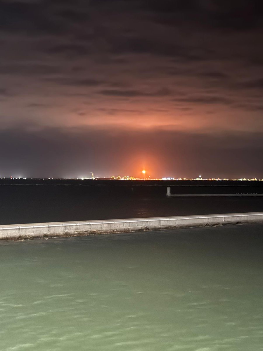 Damn, does this mean, no more constant #fracking flaring at Cheniere's beautiful #LNG export terminal for a while? Or just less ships & less danger for the houses nearby the ship channel? @txenvironment