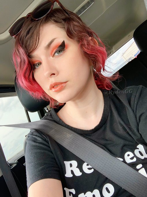 anyone else sort of feeling like a freak on a leash??? 👀✨ https://t.co/yh5RPYJO3A<a href="/tag/mvsales"class="tags"><span>#mvsales</span></a>