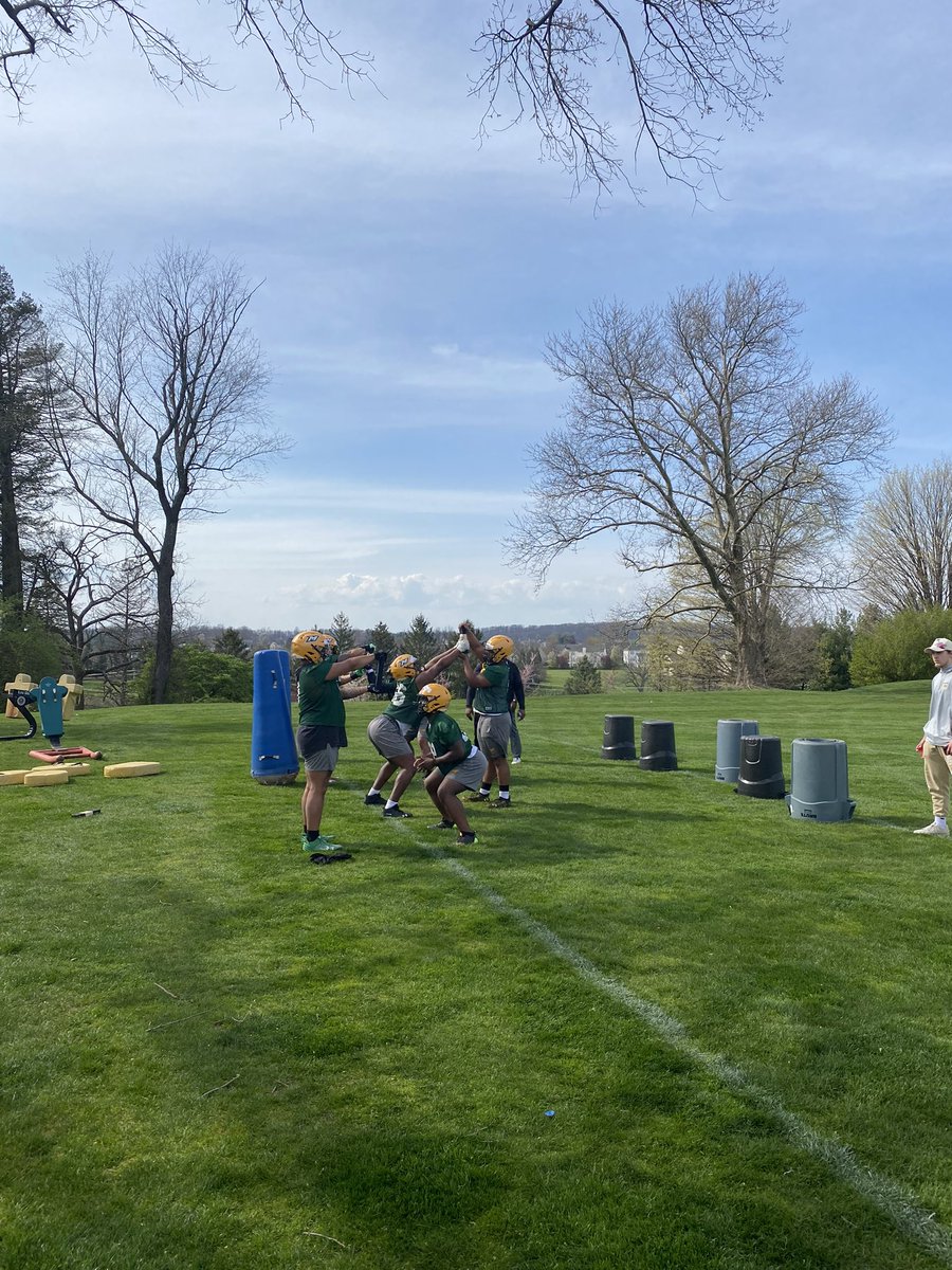 Had a great visit @McDaniel_FB today ! I enjoyed touring the campus and watching practice. Thank you @Coach_D_Johnson for the invite !