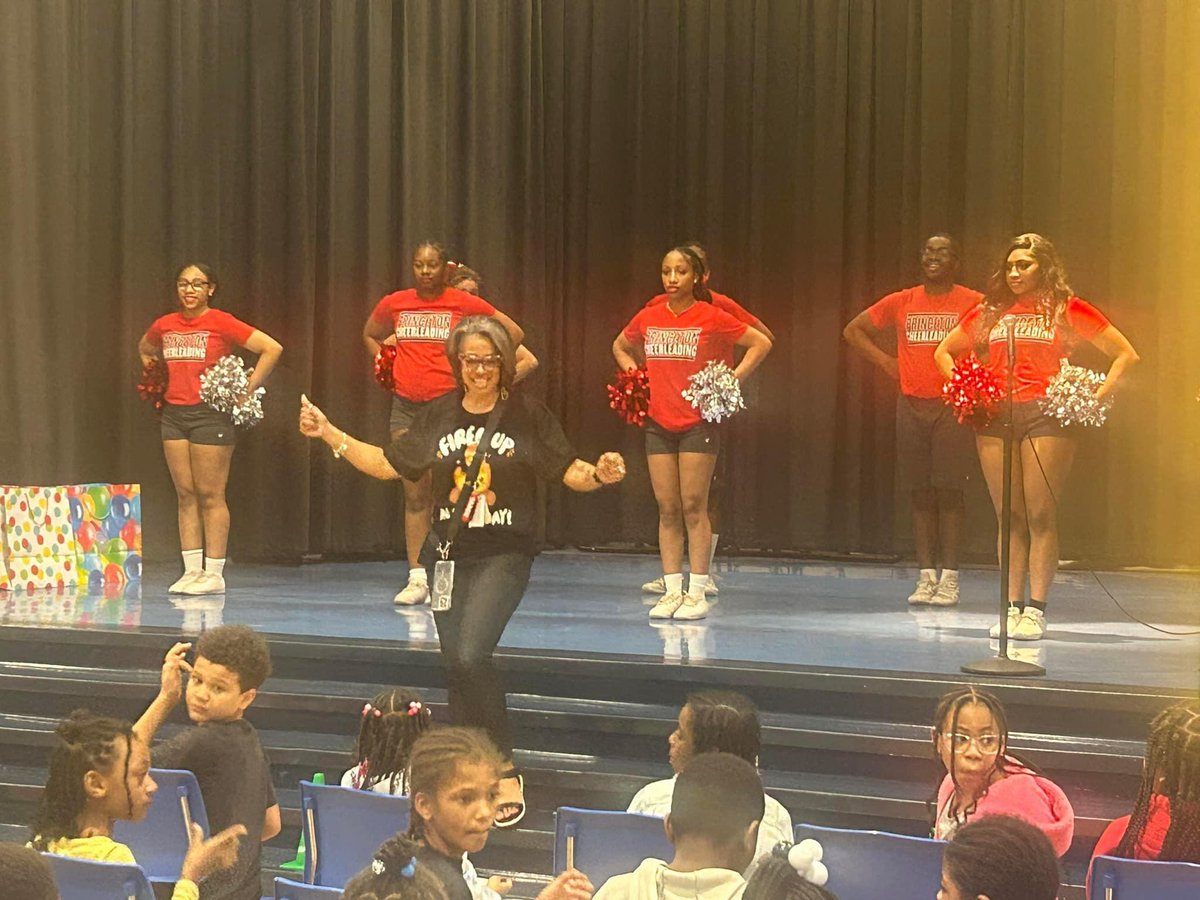 crookbailey2013's tweet image. When the village supports your students it’s a good thing! Today during our testing pep rally, Mayor Ruby Kinsey spoke life into our students to remind them how amazing that they are! @PCSDViking #PCMS