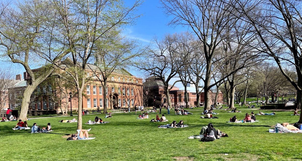 The Voorhees Mall on a beautiful spring day -- there is no other place we care to be. #Rutgers @RutgersSAS