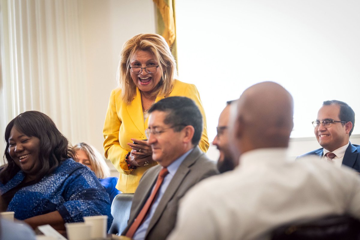 Now, more than ever, the tens of thousands of New Yorkers who trace their roots back to Ecuador must know that their city stands with them.   Honored to host leaders of New York City’s Ecuadorian community at City Hall today to talk about the issues facing the diaspora here in…