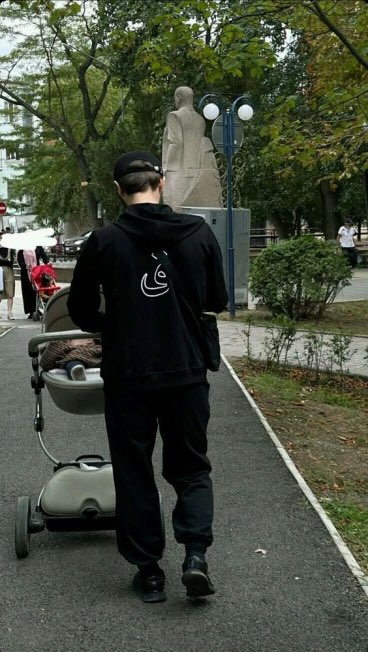 Derek Hale tweet media