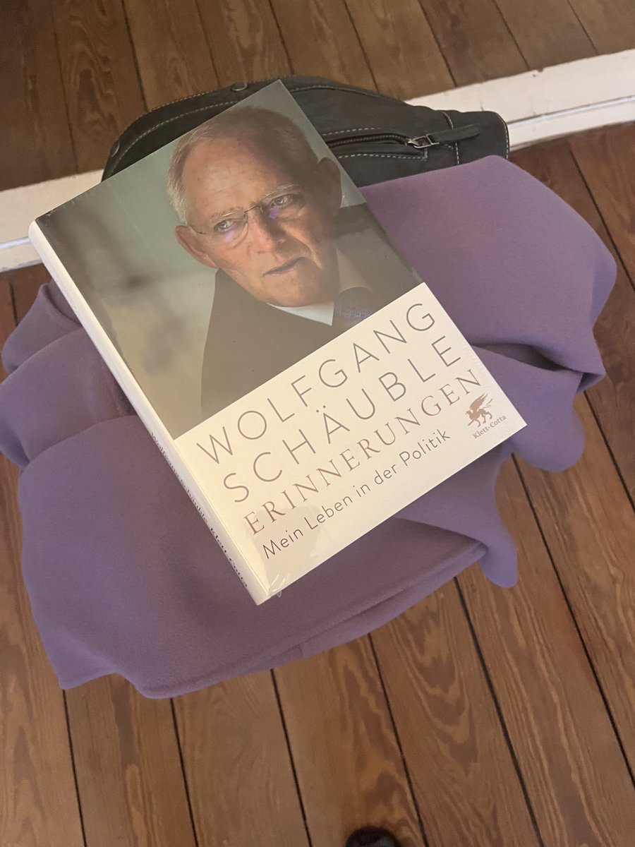 Heute morgen im Reisegepäck. Freue mich auf jede freie Leseminute. #wolfgangschäuble