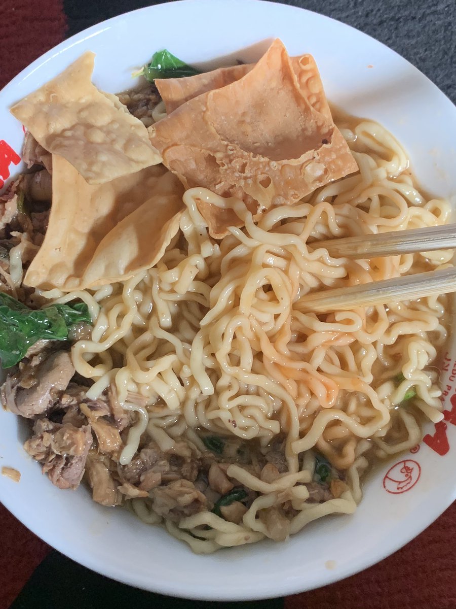 diaryshinyu's tweet photo. siapa yg udah nge mie? 😋😋 https://t.co/8ww8rmhD3t