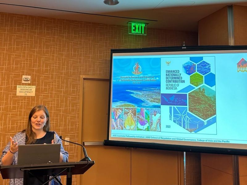 @MeganAMArthur, Laureate Research Fellow in the @PHEHothouse, has been at #ISA2024 presenting on the incorporation (or not) of social and #healthequity impacts in countries' Nationally Determined Contribution reports to the @UNFCCC.