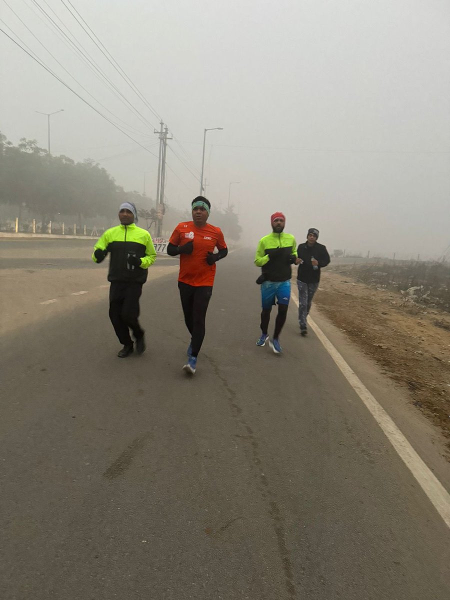 abhishek_nefowa's tweet photo. ग्रेनो वेस्ट में काफी संख्या में साइक्लिस्ट और धावक early morning सड़कों पर निकलते हैं। काफी दिनों से early morning पेट्रोलिंग बंद है, सड़कों पर @noidapolice कर्मी नही दिखते। कृप्या इसे पुनः सुचारू रूप से चालू करें @CP_Noida @DCPCentralNoida  @Uppolice @dgpup @hemant_up https://t.co/oXtO2aILP8