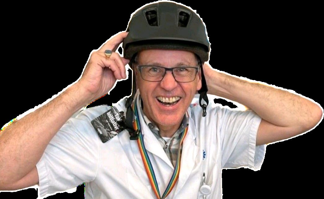 TransitionDoctor (@dr_gorter) on Twitter photo Waarom zetten artsen hun helm op, nemen deze mee naar hun spreekkamer & maken het dragen van een fietshelm bespreekbaar? Om #hersenletsel te voorkomen! #alsjehelmmaargoedzit #dagvandefietshelm
#artsenvoorveiligfietsen
@Revalidatiearts <a href="/VeiligFietsArts/">ArtsenVoorVeiligFietsen</a>
netwerkkindennah.nl Waarom zetten artsen hun helm op, nemen deze mee naar hun spreekkamer & maken het dragen van een fietshelm bespreekbaar? Om #hersenletsel te voorkomen! #alsjehelmmaargoedzit #dagvandefietshelm
#artsenvoorveiligfietsen
@Revalidatiearts <a href="/VeiligFietsArts/">ArtsenVoorVeiligFietsen</a>
netwerkkindennah.nl
