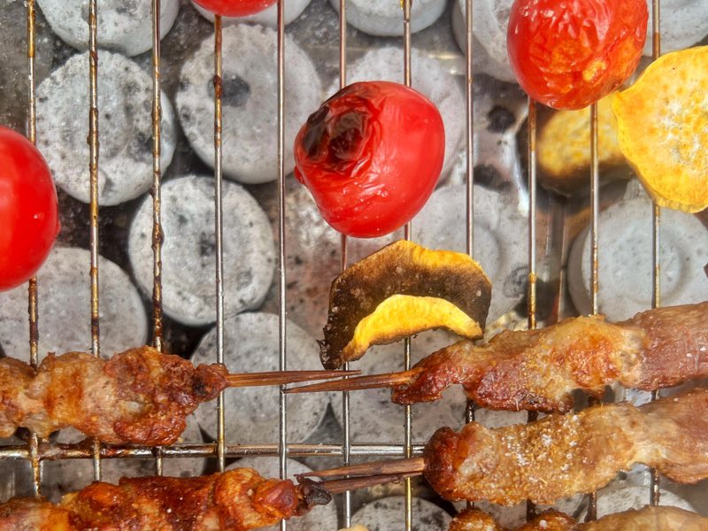 along's tweet image. 