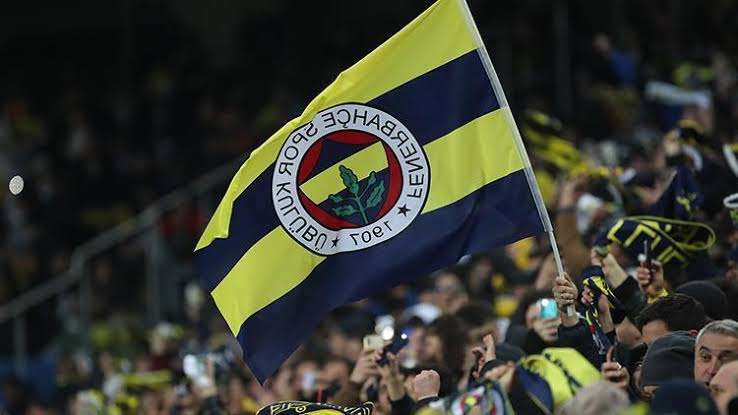 Bu bayram tüm küsler barıssın mesela Fenerbahçe ve şansı.. Cümleten hayırlı bayramlar..