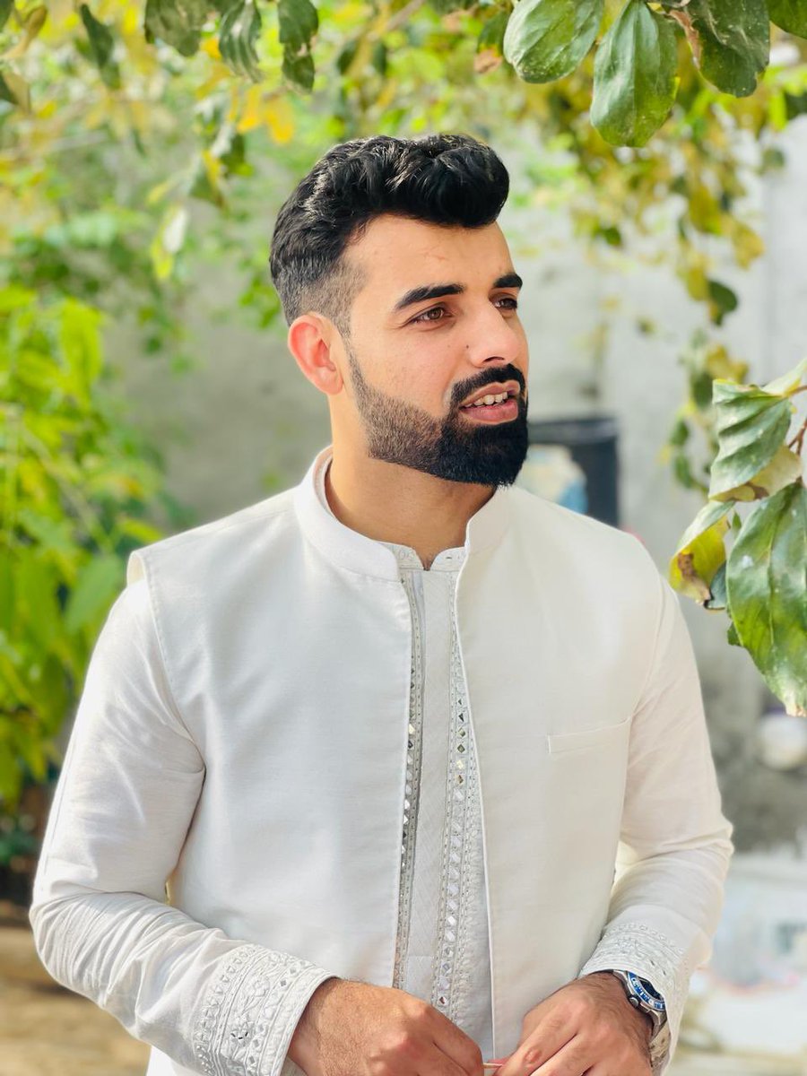 76Shadabkhan tweet picture