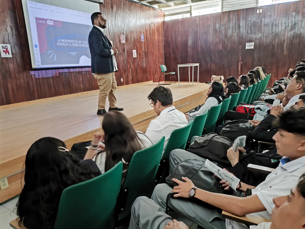 ConalepBQA's tweet photo. Con el objetivo de ejercer de manera libre y correcta tu derecho a votar, personal del INE Y IEEM impartieron una conferencia a los estudiantes de 6to semestre.  @Conalep_Edomex 
#25AñosApasionadamente #ApasionadamenteCONALEP https://t.co/2dQWGwz0fg