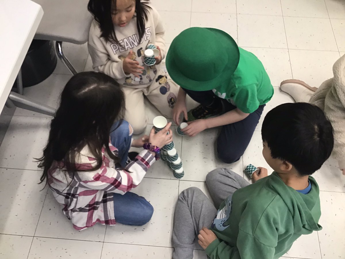 Maureenbodson's tweet photo. Ms. Martino and Mrs. Bodson’s classes often work together during our SEL lessons @Jackson_Ave @MineolaUFSD. Goal was to build the tallest cup tower without falling over. Lots of discussions and planning led to many towers up, down all around. https://t.co/s0Rd0ZnMRe