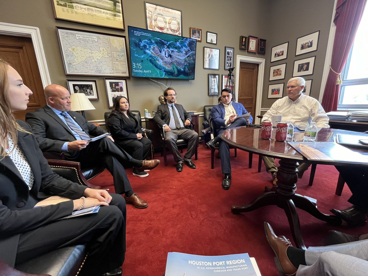 Great day with @SanJacCollege students talking with members of Congress and their staff on the @EconAlliance DC Fly In.