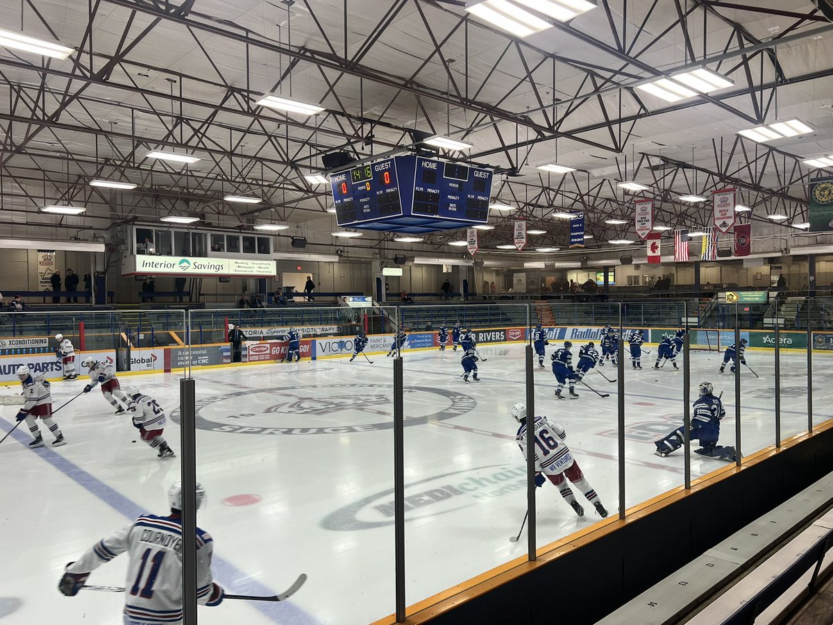 Scouting @SpruceKings vs. @PentictonVees. Watching Francesco Dell’Elce(D+1), Connor MacPherson (D+1), and Max Heise along with a bunch of players I watched play high school hockey the last couple of seasons (Larry Keenan (DET), James Fisher (CBJ) Attila Lappai). #2024NHLDraft