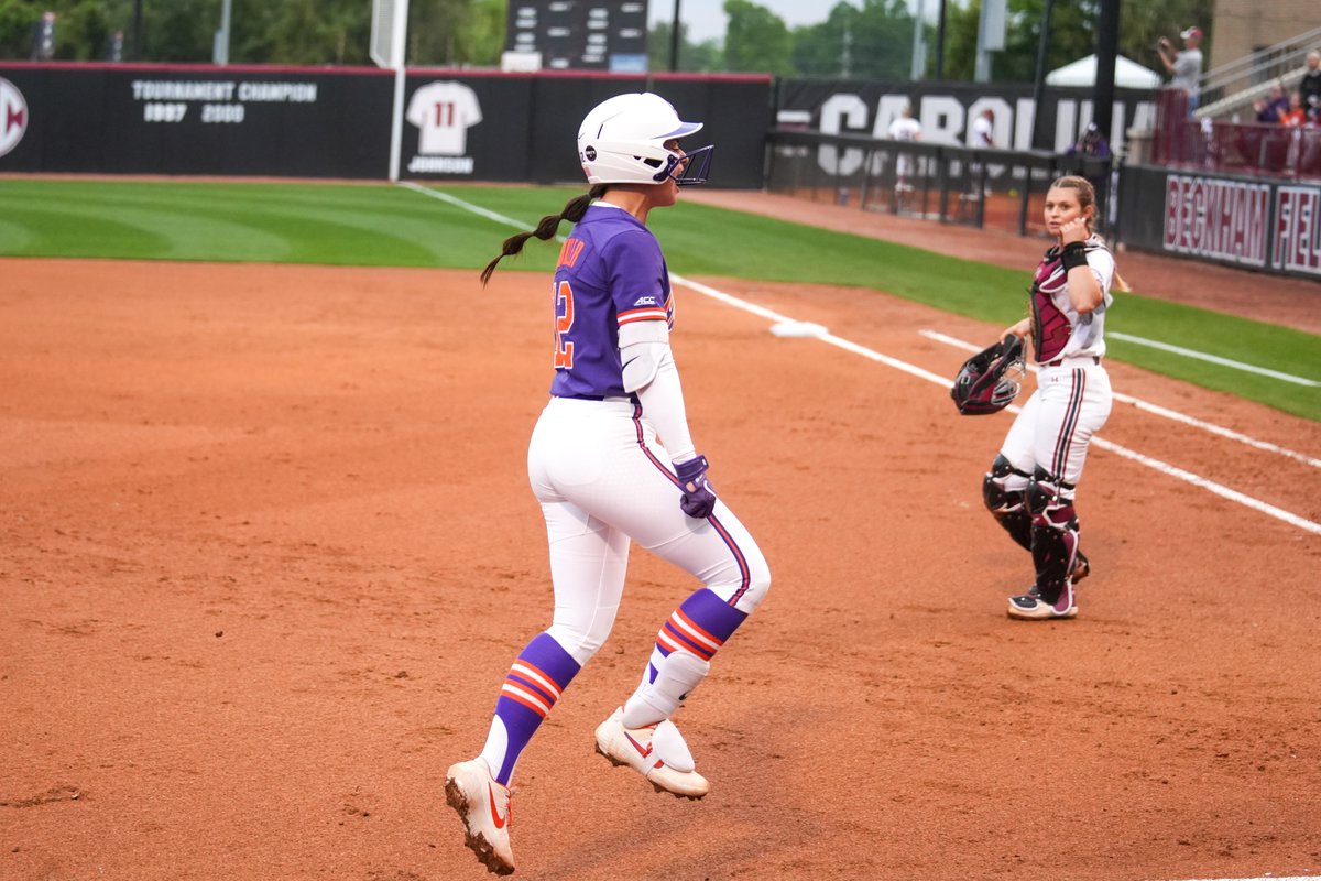 TIGERS WIN! TIGERS WIN!! Clemson shuts out South Carolina, 7-0, to earn the 28th win of the season! Regan Spencer earns her 8th win of 2024, and Millie Thompson picks up her first save with four strikeouts!