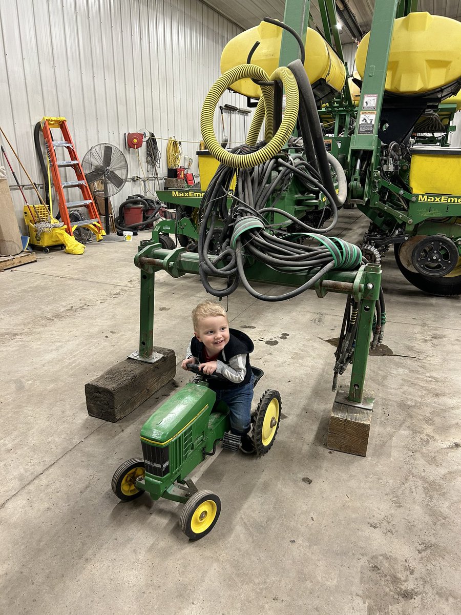 Austin Hillebo tweet media