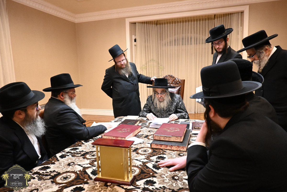 HQSatmar tweet picture