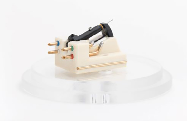 analogplanet's tweet photo. One day closer to #AXPONA Audio Expo North America means we still have time for at least one more product preview, and today’s subject is the noted Lithuanian company #Aidas and their Mammoth Gold Tusk Limited Edition cartridge — a.k.a., the Tusk https://t.co/pnsMvuQUv3 https://t.co/wu40lLHJgx