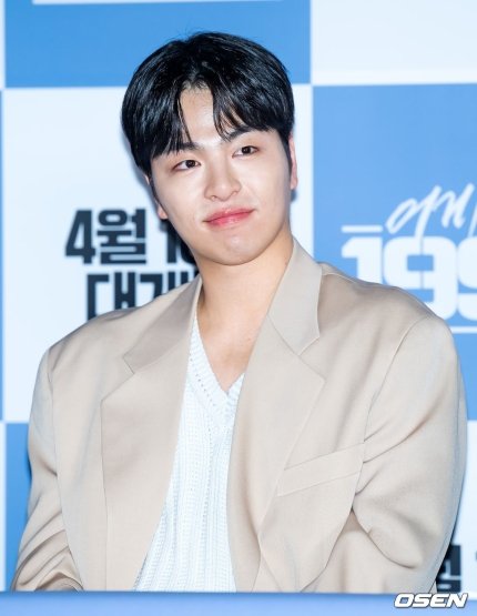 wh0lehearted_ly's tweet photo. #Again19997 is out now. and if it's available at the cinemas in your country, please show your support to Junhoe by watching the movie. 

JU-NE MOVIE DEBUT
#Again1997_withJunhoe
#어게인1997 #구준회 #JU_NE
@JUNE_GOZARU_JP @tkwpcnfak https://t.co/msSkZ7Cpeb