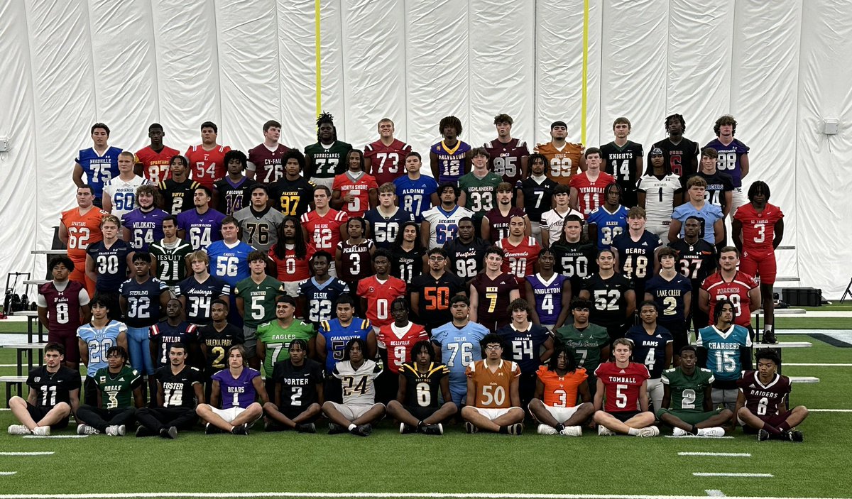 It was an honor to be a part of the Houston Texans say no to drugs photo shoot! I’m Proud to represent the town of Willis ! @CoachTMiller18 @Coach__fitz @SlafkaJeff @WillisWildkats1 @Willis_HS_TX @WOLsports