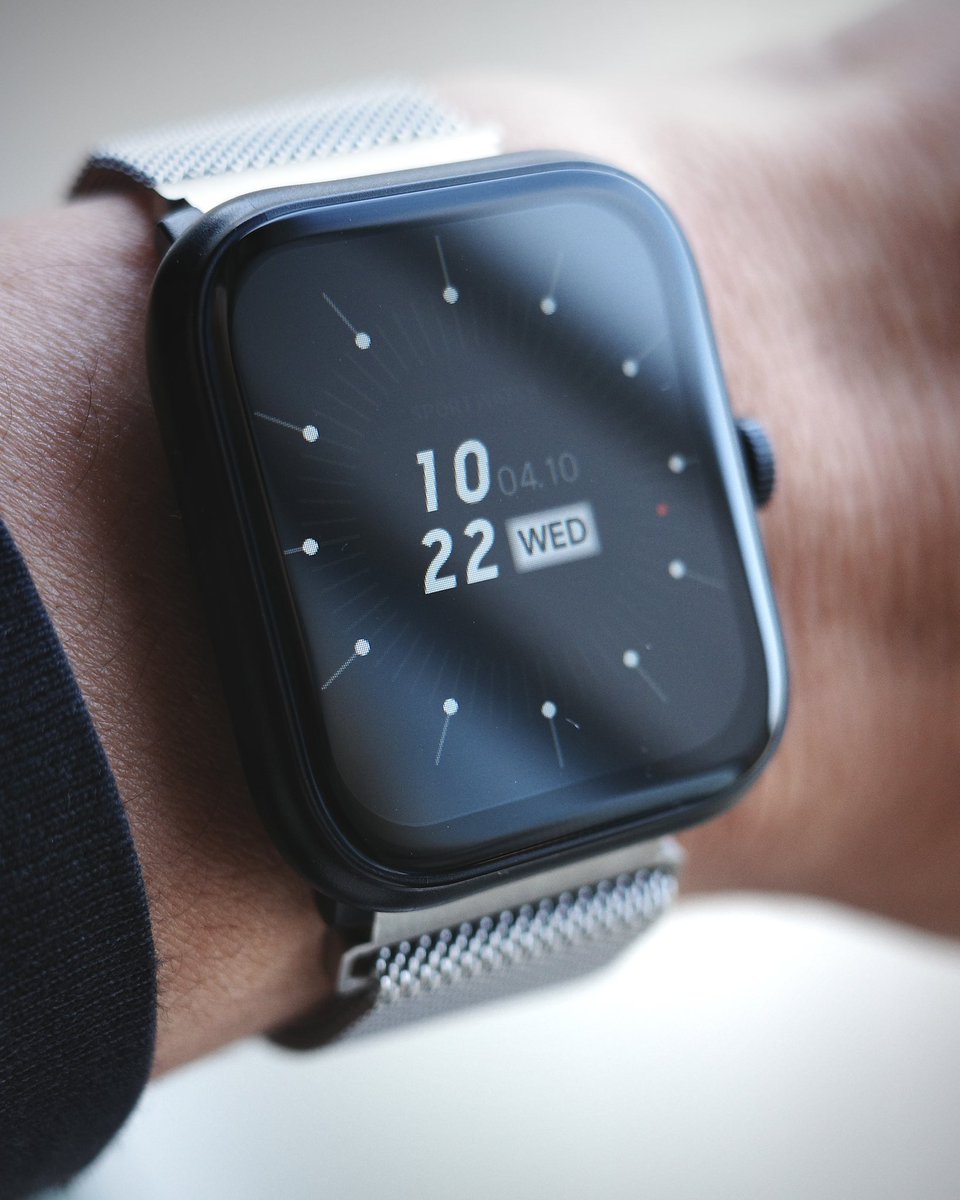 OkitoMono's tweet photo. Apple Watchの一日一回充電が嫌でスリコのデバイスバンドプラスにamazonでポチったミラネーゼループ合わせたらもうこれで良いんじゃないかとと思えてきた https://t.co/aOv0qA4Lqj
