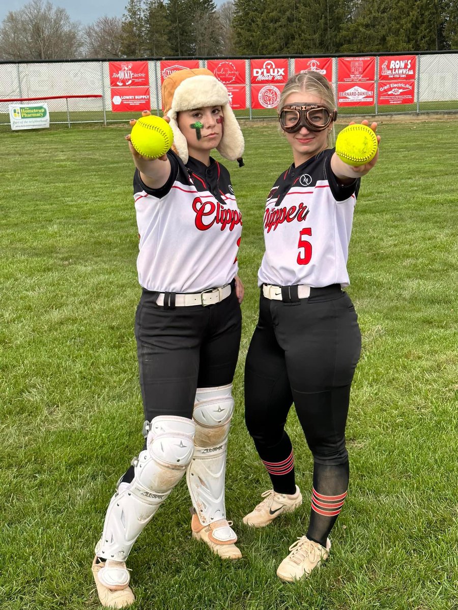 MarynHepler's tweet photo. Great team effort tonight winning 9-1 against Warren Harding High School. Went 3 for 4 at the plate earning a double, triple, and first HR of the season with my teammate Cameron Perkins. Moving on 5-2 in the season. Game tomorrow against Akron Springfield @ Home. #GoClips https://t.co/lLoRshTmQs