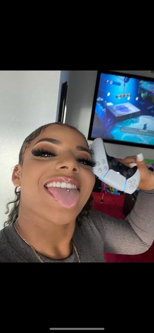 Who&rsquo;s on the new COD. Put your gamer tag below ⬇️ 👇🏾 https://t.co/dmAP0s1kuD