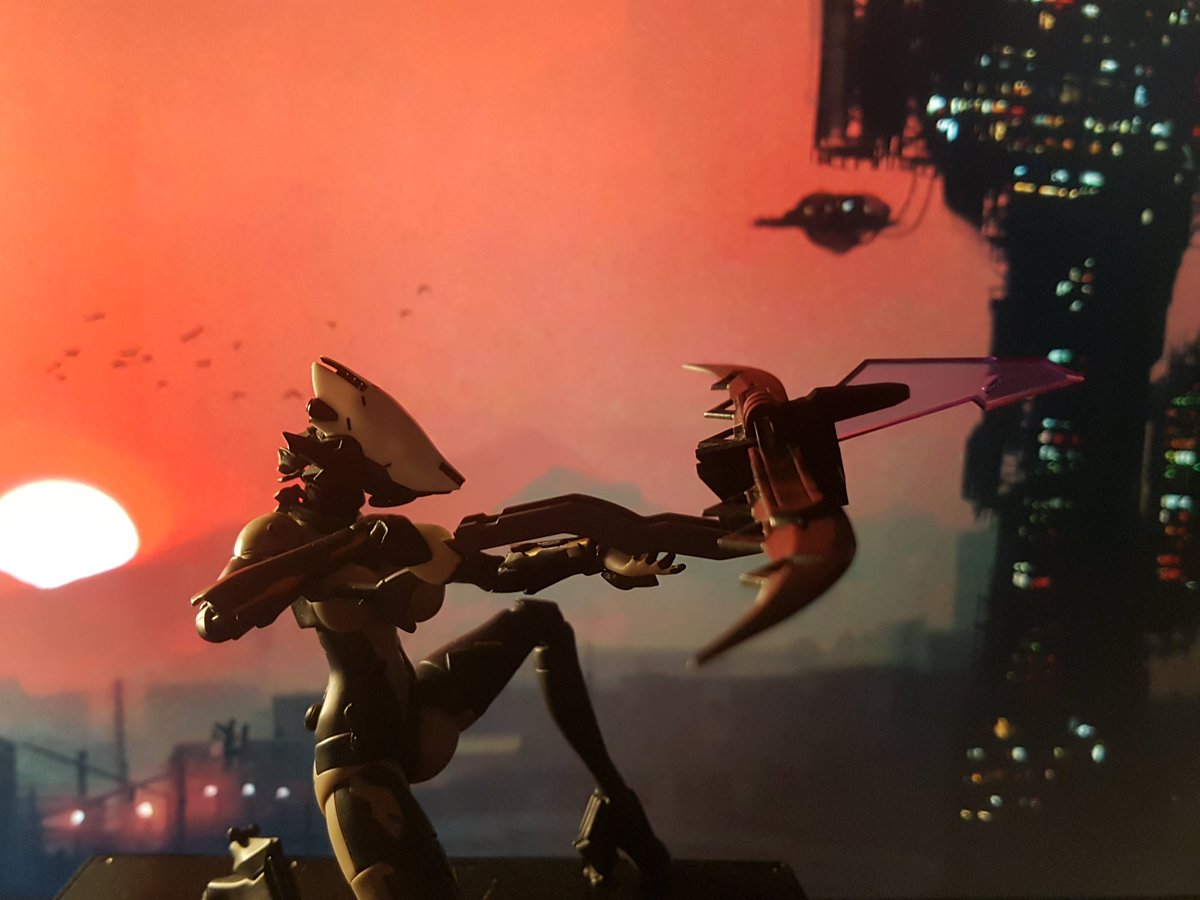 TheLocalBard's tweet image. She looks good with the scythe, spear, and crossbow weapons!

#SnailShell #SnailShellAssassin #Assassin #ToyPhotography @wozhike