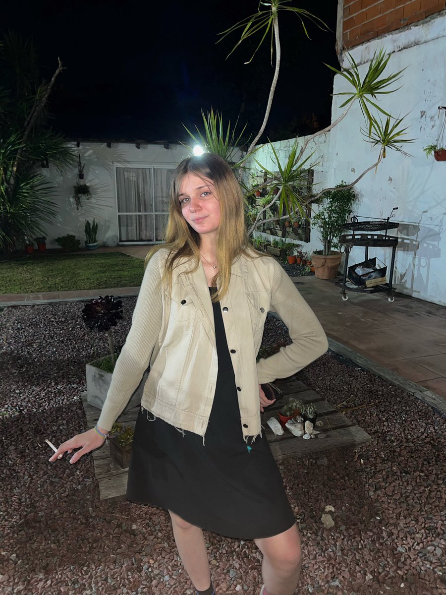 victoria carolina tweet media