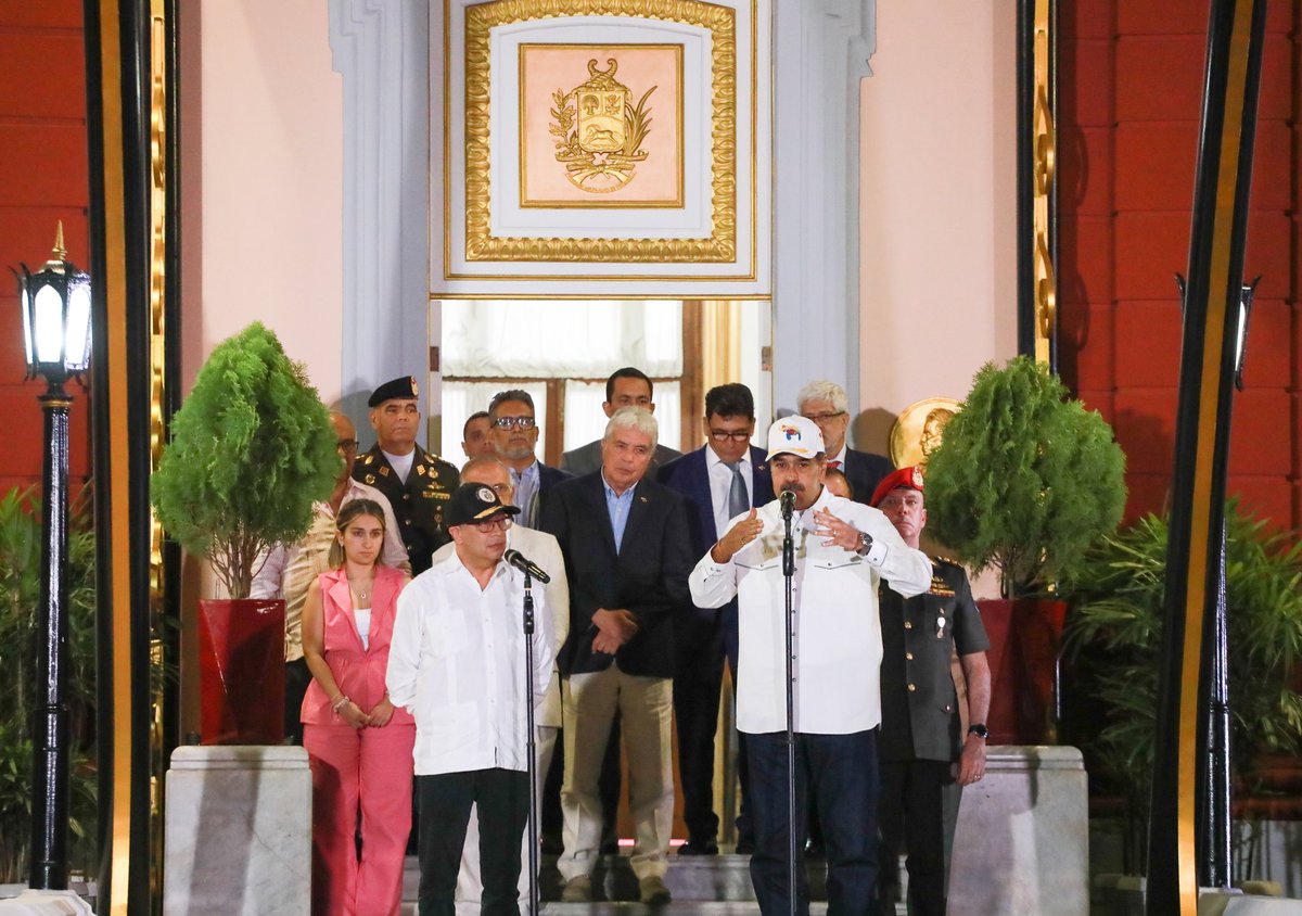 La agenda de trabajo con el presidente de Colombia, Gustavo Petro, afianza nuestras relaciones de hermandad y consolida el mapa de acción, encaminados hacia una nueva época en conjunto, con respeto, solidaridad, ética y diálogo para abordar diversos factores que incluyan todas…