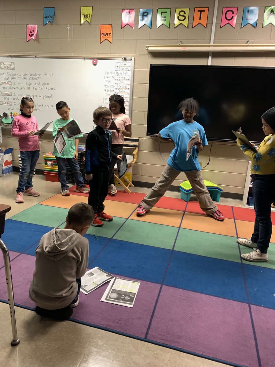 SettleBetsy's tweet photo. These 3rd graders did a great job performing a play about the solar eclipse! Rereading builds fluency!❤️ #engaged @MabletonES https://t.co/0PZbxi8LPQ