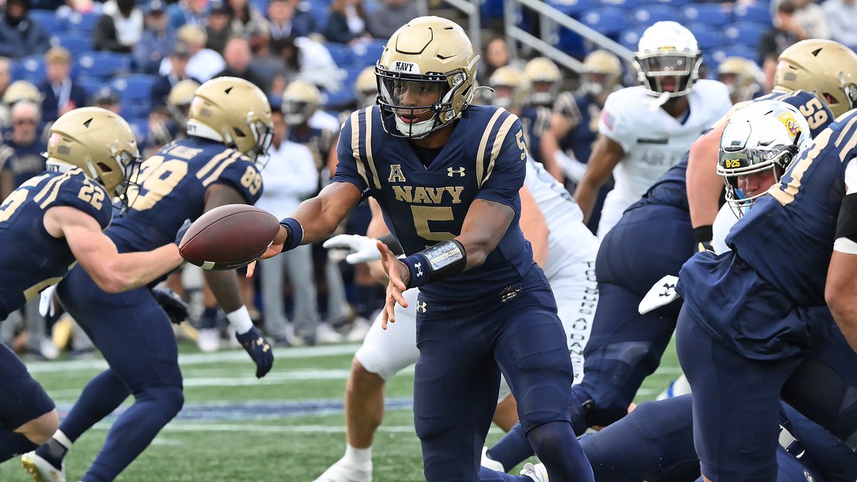 NikoBoyce's tweet photo. After a great conversation with @CoachWimberly, I am blessed and honored to receive a full scholarship offer to @NavyFB. Thank you Lord! @PrimeFASTLLC @CoachMJackson1 @TGurley81 @Elite11 @Stumpf_Brian @TomLoy247 @SWiltfong_ @Andy_Villamarzo @On3Recruits @QBHitList https://t.co/ryXkSsnNbT