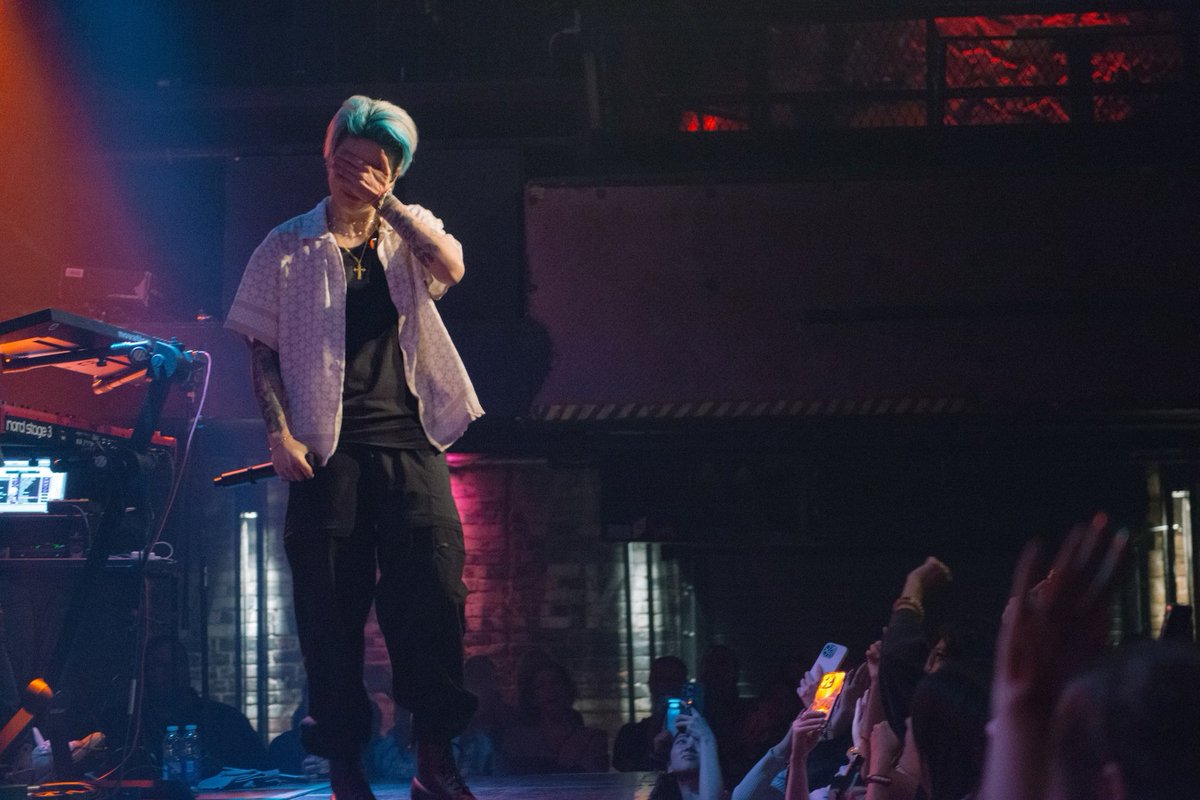 amberliu's tweet photo. MONTRÉAL! I’M NOT CRYING, YOU ARE! i still don’t really know what words to choose but YOU GUYS ARE FUCKING AMAZING!!! LIKE HOW AM I SUPPOSE TO END THIS TOUR AFTER THAT?!?!?! 😭 also to that person who said they “got me”... I GOTCHU TOO!! haha please teach me french, i need more vocab! until next time Montreal, LOVE YOU GUYS THANK YOU 🧡💛 (also my whole tour recap post coming up… i still have too many feelings that arent processed rn 🤪)