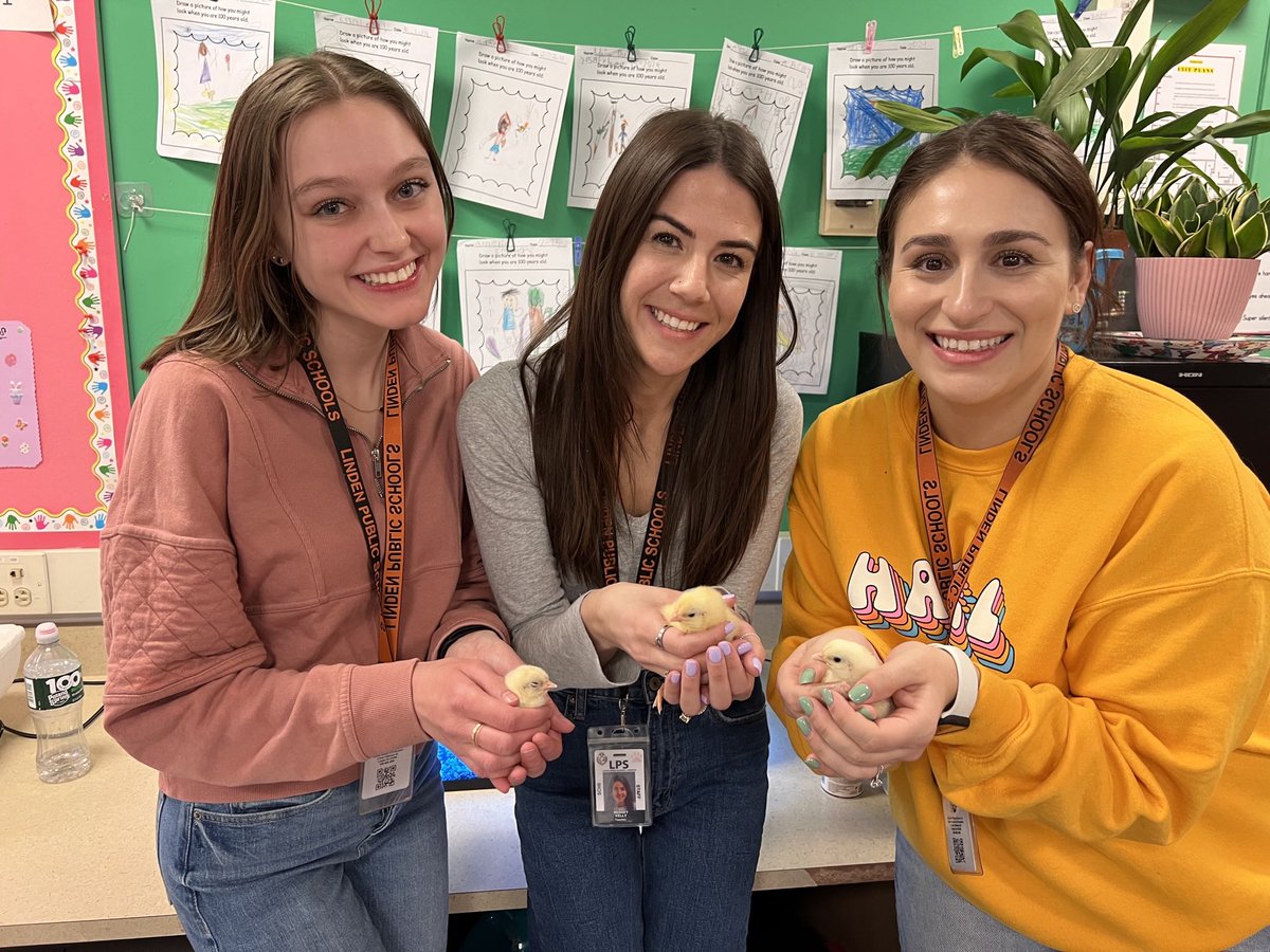 Just hangin’ with my peeps 😊🐣 <a href="/_MsKenney/">Kelly Kenney</a> @cindyapalinski