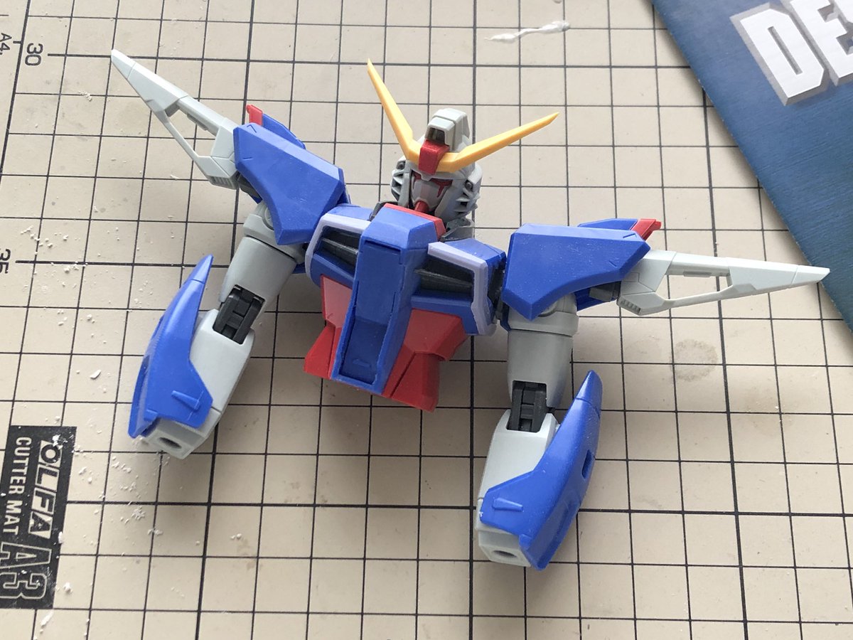 ハンドパーツは試行錯誤します