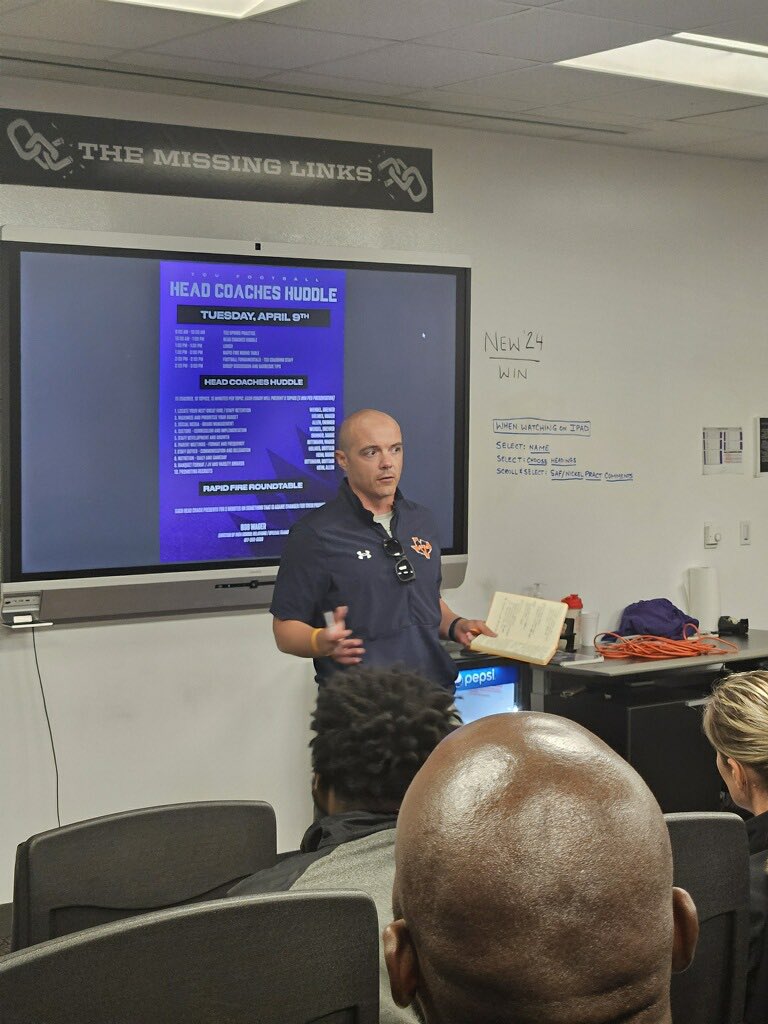 @Coach_KBrewer presenting today @TCUFootball Head Coaches Huddle. Ready for Spring Ball! Go Dawgs!