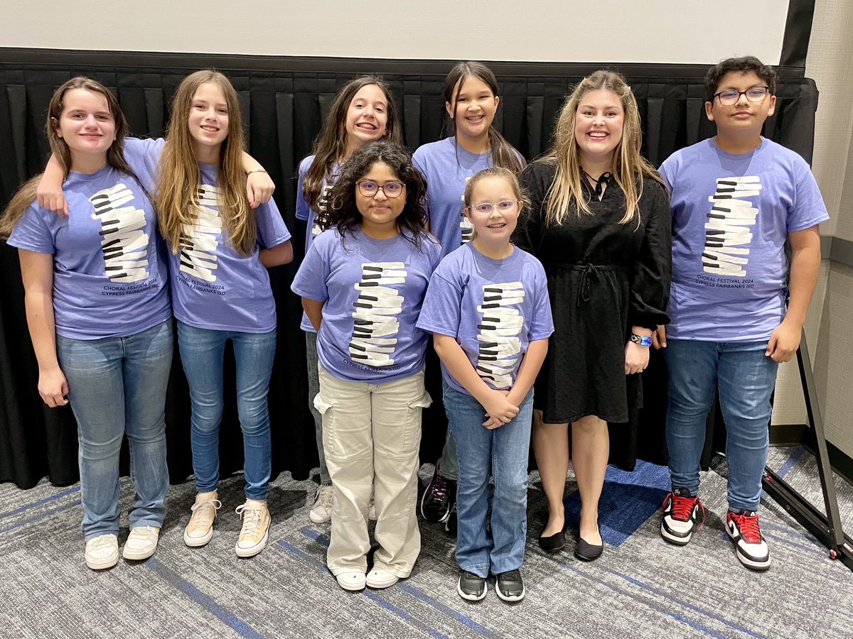 FanningTeacher's tweet photo. Choral Festival this evening was so awesome! I’m so proud of my 5th graders! 🎶🎵🎤 https://t.co/NWaucAkg04