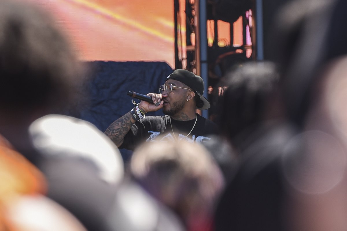 first up from what i got during @cozz's set 🎤 #DreamvilleFest