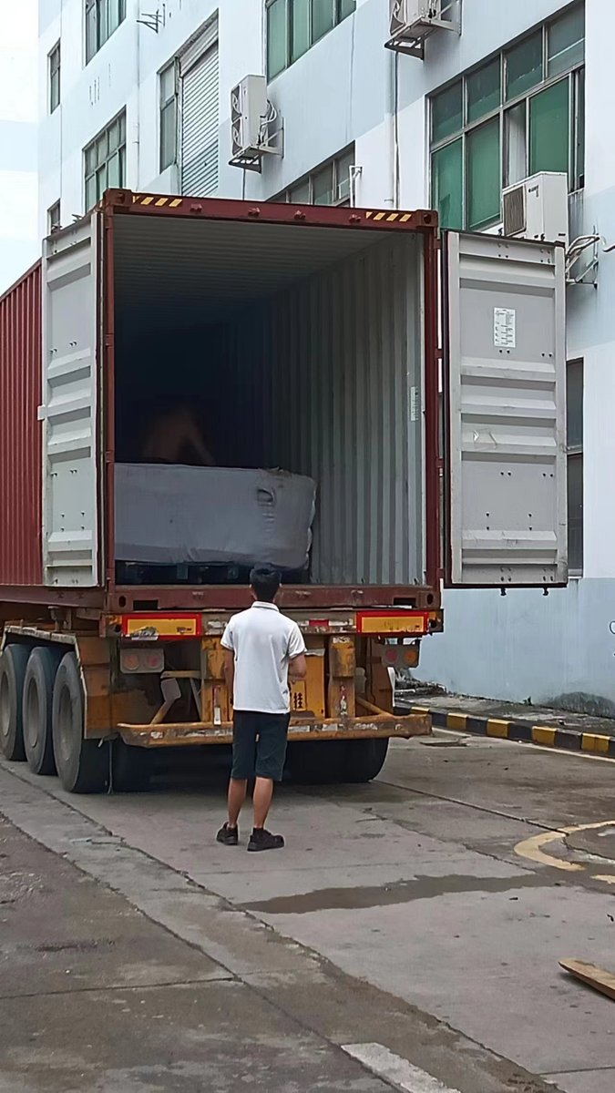 NancyDon171's tweet photo. One-stop door to door shipping service from China to USA by sea feright.🇨🇳🇺🇸
 
We also provide door to door shipping service by air freight to USA.✈️

If you have any new purchases from China that need to be shipped to USA, pls feel free to contact me at any time. https://t.co/pBbzmUhKoD
