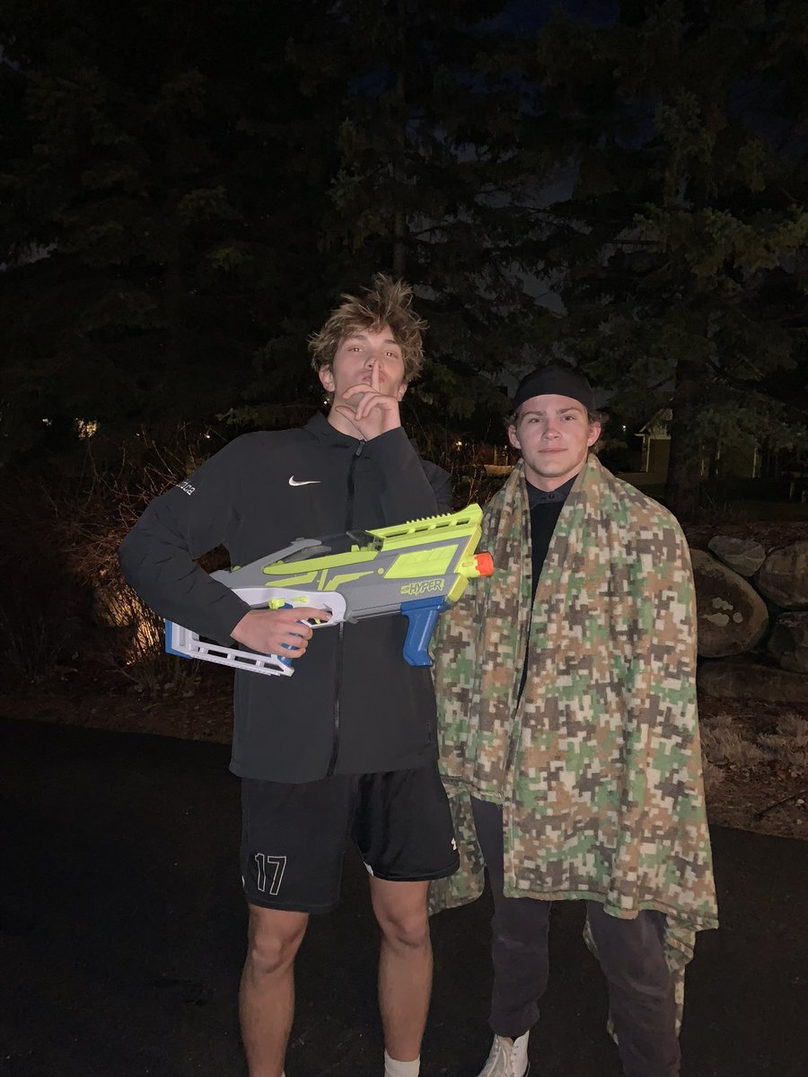 BenStay3's tweet photo. Keep running lil bro camo ain’t gon save you #4v2 #2in1day @GroveAssassins https://t.co/0S393W7m1k