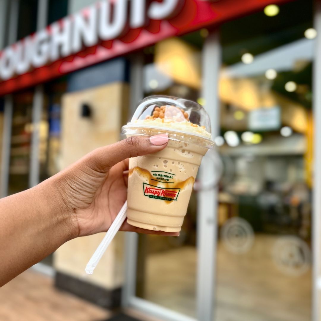 Cue, happiness! 😁 Come and “chill” at @KrispyKreme_ZA Gateway 🍩🥤 What’s your favourite Chiller? ❤️ #Gateway #GatewayWorld #KKSA #KrispyKremeDoughnuts