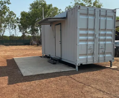 This shipping container in the NT is up for rent for $350 a week. Appalling rental conditions that come with a high price tag is all too common. If you think this is unacceptable, have your say at our People’s Commission into the Housing Crisis: everybodyshome.com.au/peoples-commis…