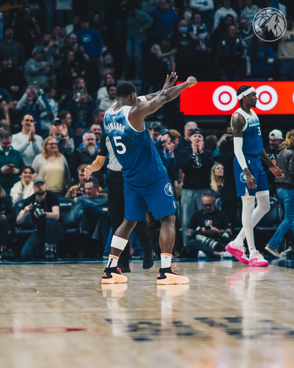 Timberwolves's tweet photo. 50-PIECE. 🐜 https://t.co/F0Jk73Lzo7
