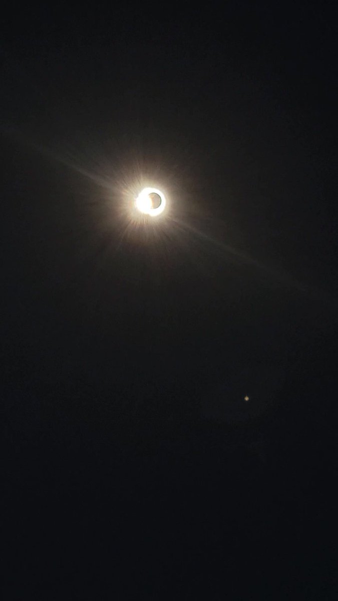 Some more eclipse pictures from Paducah, Kentucky.  #Eclipse2024 #EclipseSolar2024 #SolarEclipse2024 #SolarEclipse