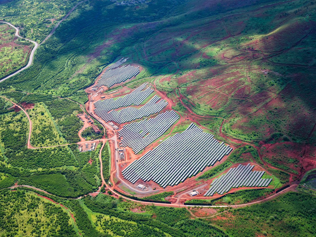 Located on 66 acres of University of Hawai‘i land, the West O‘ahu solar-plus-storage facility is generating 12.5 MW of clean energy for O‘ahu’s power grid, supported by a 50 MWh battery energy storage system.